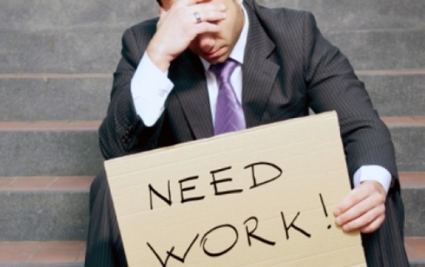 العاطلون عن العمل لا يريدون العودة للعمل ويفضلون مخصصات البطالة 