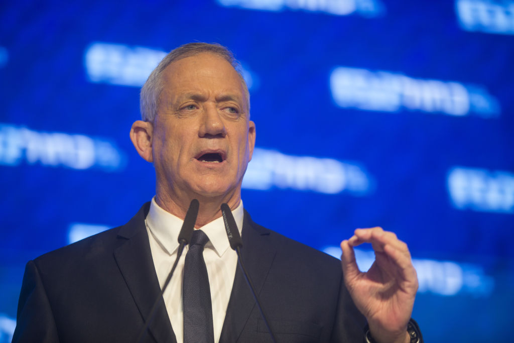 نتنياهو عرض على غانتس أن يكون الأول في التناوب