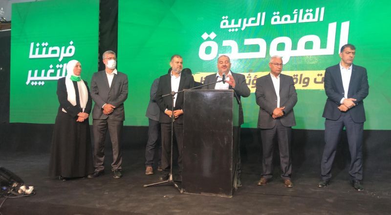 أجواء إيجابية في الاجتماع الاول بين منصور عباس ونفتالي بينيت