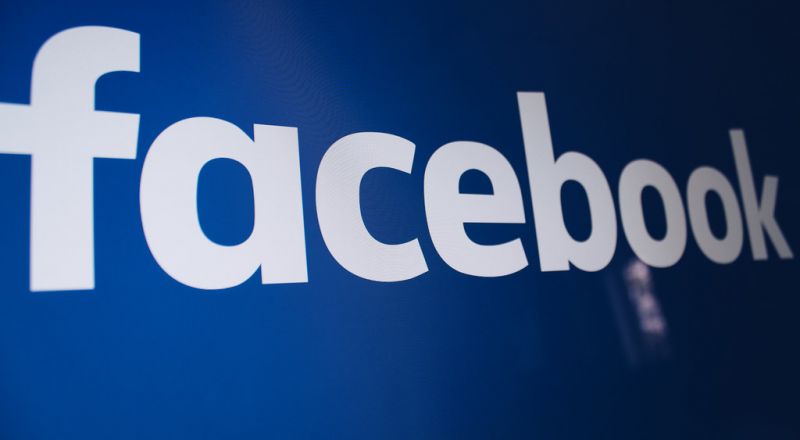 فيسبوك: تخصيص إعلانات كحول وقمار للأطفال