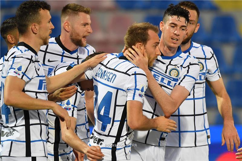  إنتر ميلان يكسر هيمنة يوفنتوس ويتوج بطلاً للكالتشيو- للمرة ال 18 في تاريخه