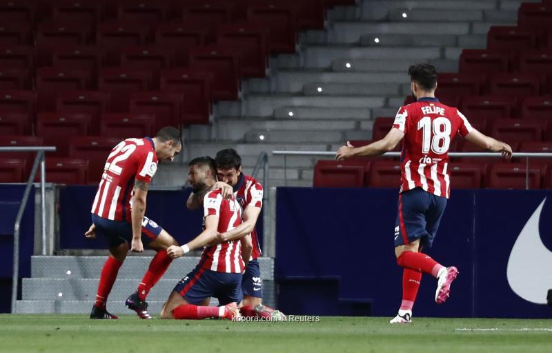أتلتيكو مدريد يلامس لقب الليجا بثنائية أمام سوسيداد