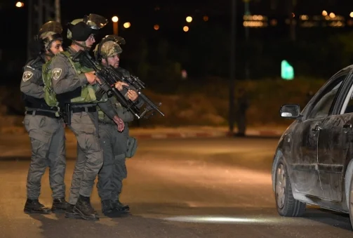 110 معتقلين في اللد وحيفا ويافا: المدن العربية تتصدى لعصابات المستوطنين