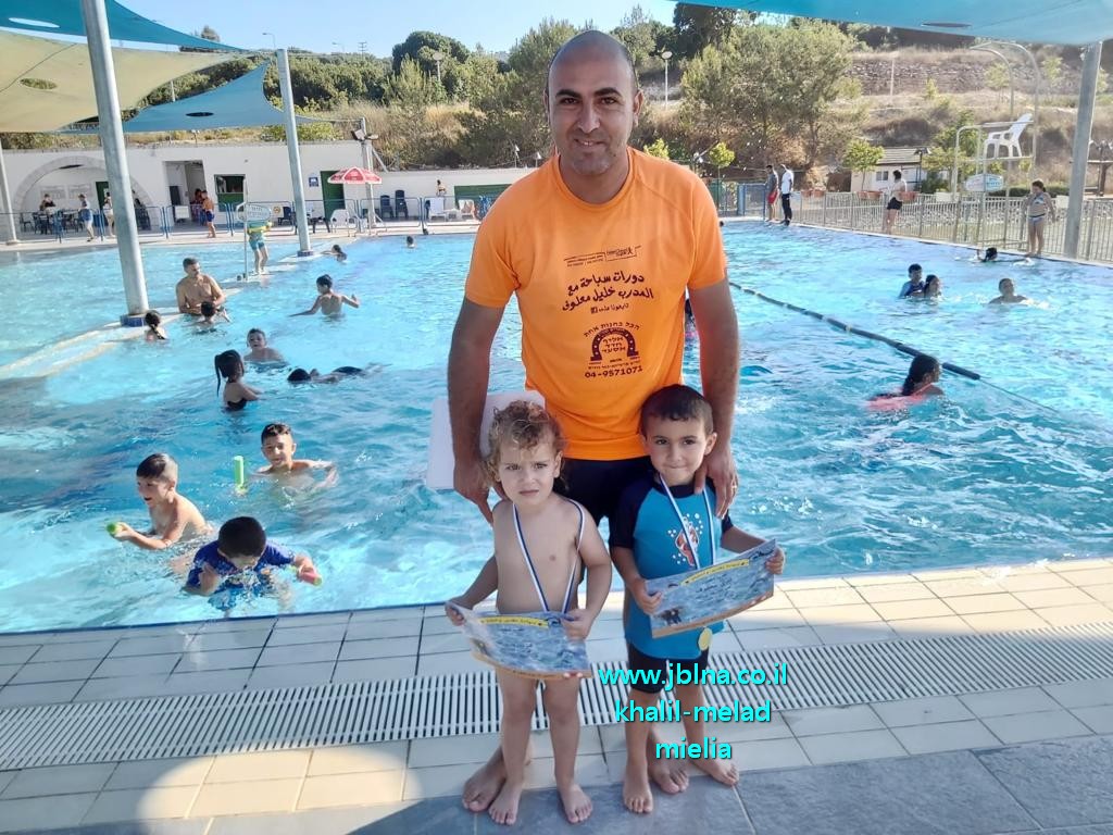 دورات السباحة مع خليل معلوف وميلاد ناصر, دورة تنتهي بتألق ودورة ثانية على الأبواب