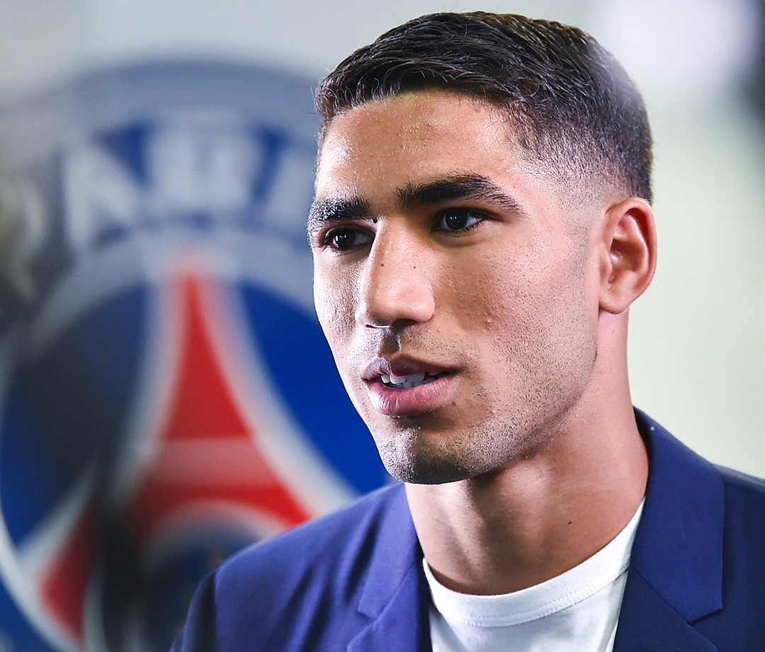 حكيمي: إذا طلبوا مني حراسة مرمى باريس سأرتدي القفازات