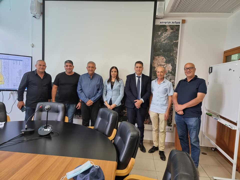 لجنة معليه نفتالي تزف بشرى في حل مشكلة رخص البناء لمجموعة من مواطني بيت جن