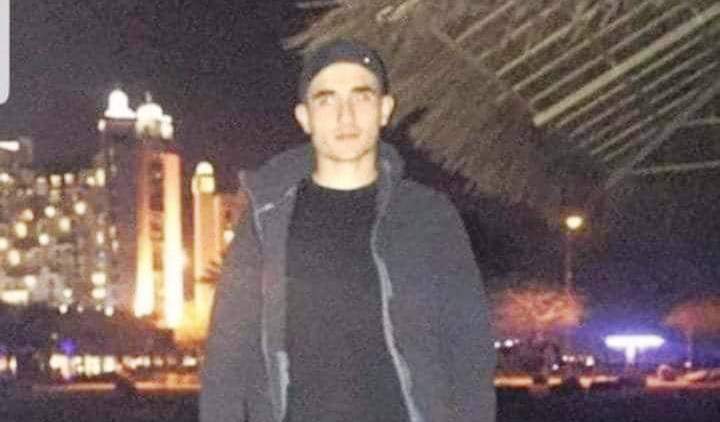 كفرقاسم: مقتل الشاب نسيم ابو جابر (25 عاما) باطلاق نار بعد عام على مقتل شقيقه