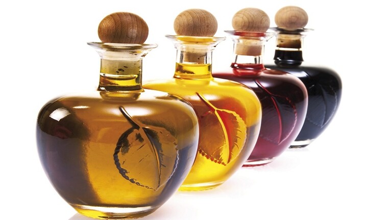 أخصائية تحدد الممنوعين من استخدام الخل