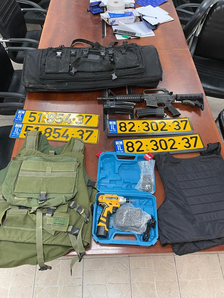 إعتقال شبان من الناصرة بحوزتهم أسلحة - كانوا متوجهين لجباية الخاوة