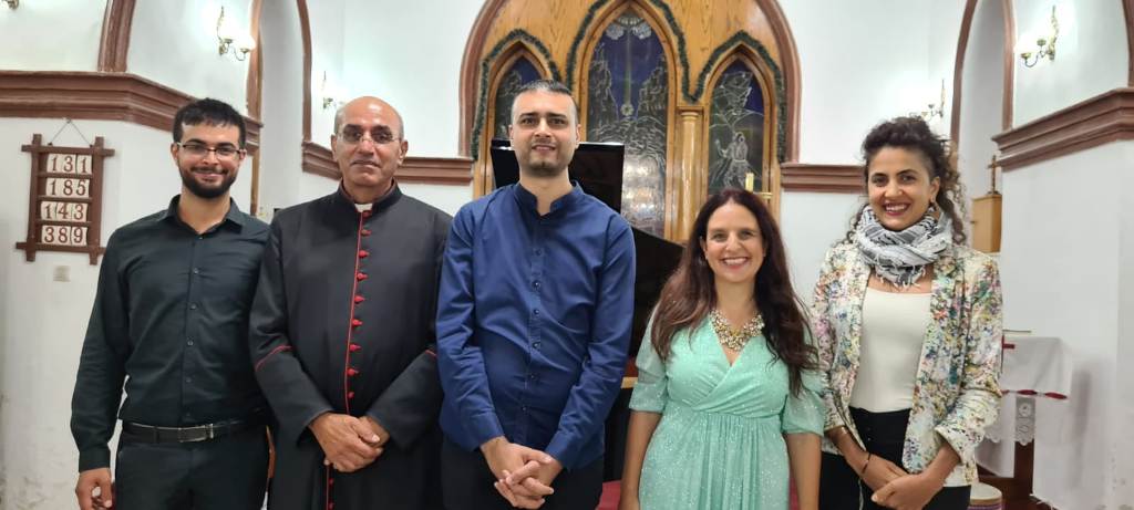 حفل تكريمي  للقس  صموئيل  فانوس راعي الطائفة الانجيلية  الأسقفية  بالرملة