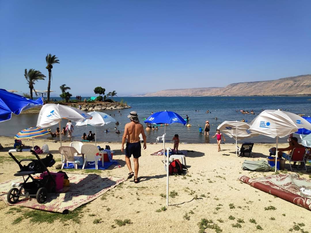 145 ألف مستجم إحتفلوا بعطلة العيد على شواطئ طبريا