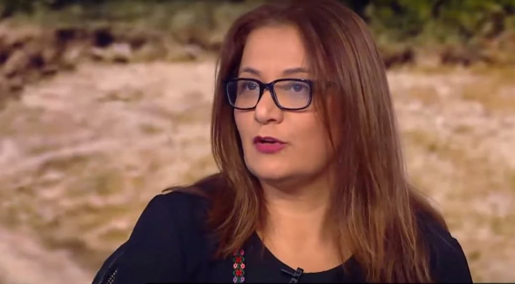 انا ما بسبح- مقالة بقلم الناشطة الاجتماعية والصحفية سماح سلايمة