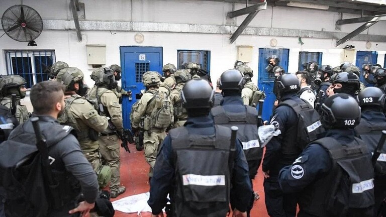 تعزيز القوات التي تساعد الشرطة في البحث عن الاسرى الهاربين