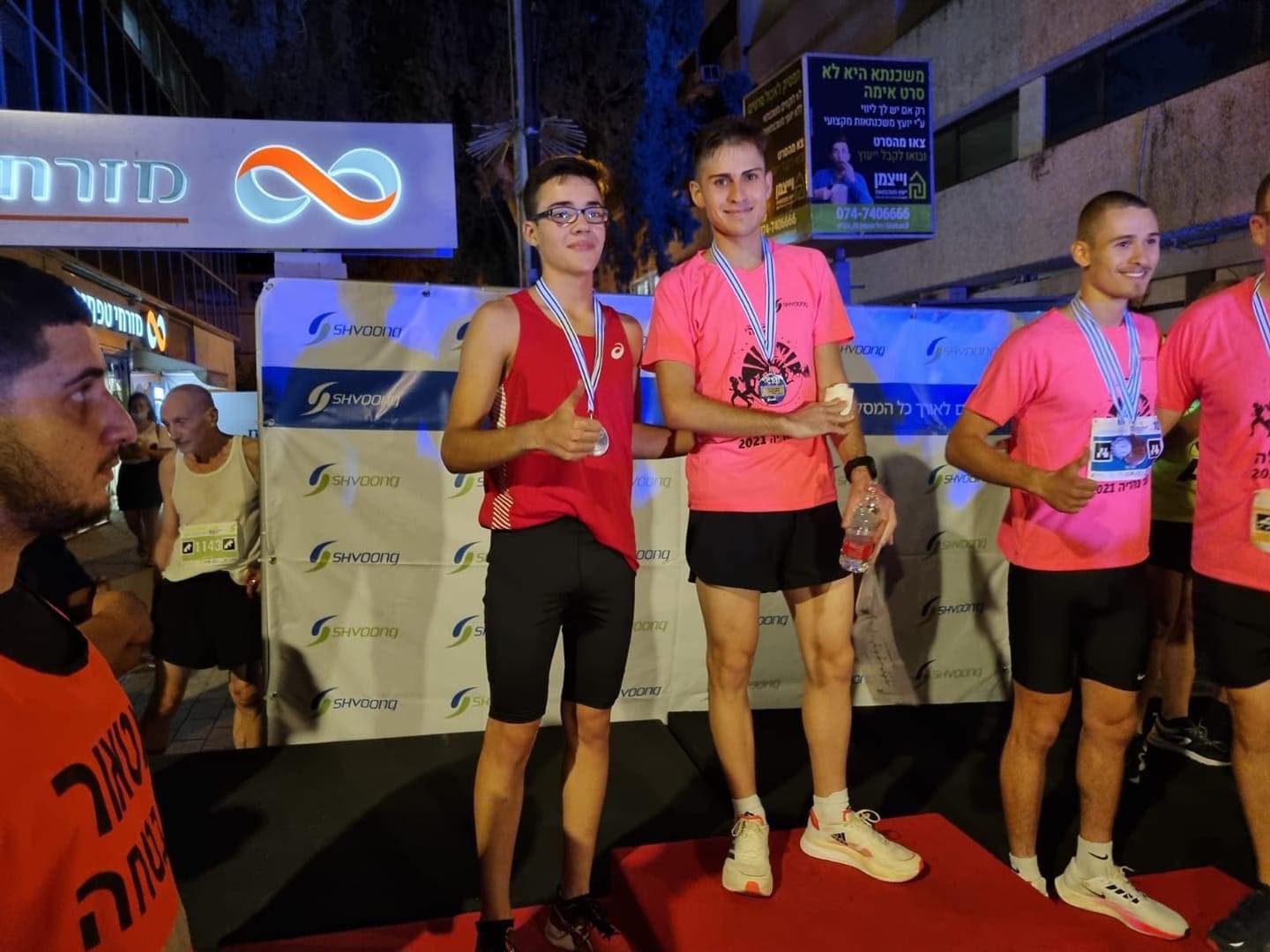 أدوار والياس جريس أبو حنا ابطال نهاريا للعدو 10 كم لفئتهما