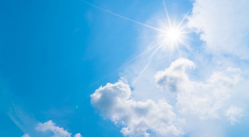 حالة الطقس: أجواء حارة وانخفاض طفيف على درجات الحرارة