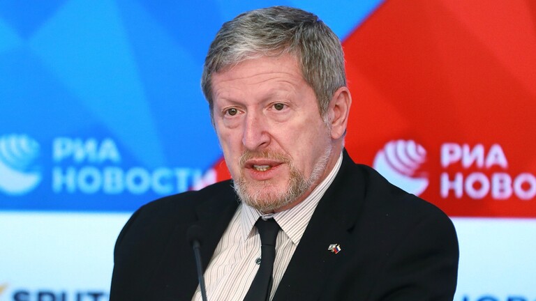 السفير الإسرائيلي في موسكو: اجتماع روسي أمريكي إسرائيلي حول سوريا وإيران