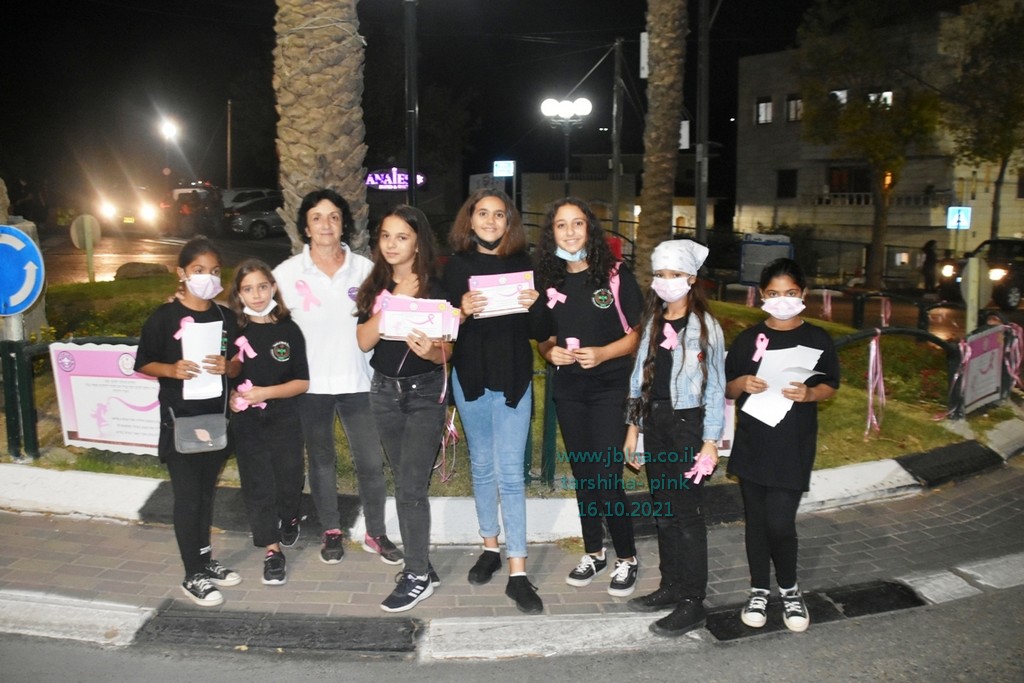 صور وفيديو- اكتوبر زهري في ترشيحا لمكافحة سرطان الثدي لدي النساء