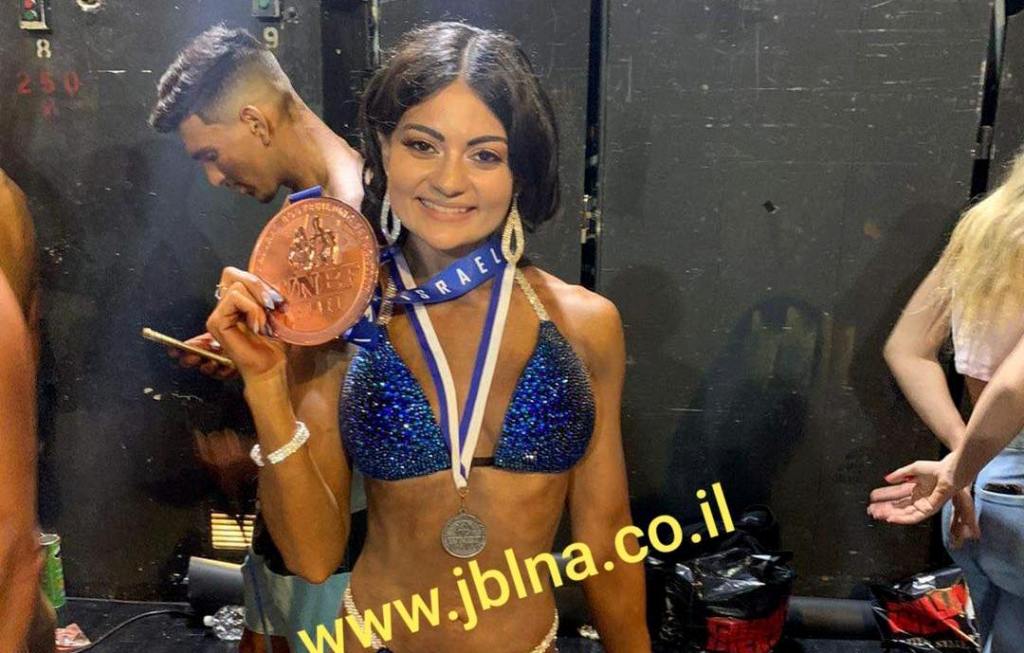 ترشيحا بطلة غير بطلة كمال الاجسام جونيه خليل شاهين (٢٣) سنة