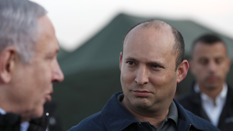 صحفي إسرائيلي يكشف كيف فسر رئيس المخابرات المصرية الفارق بين بينيت ونتنياهو