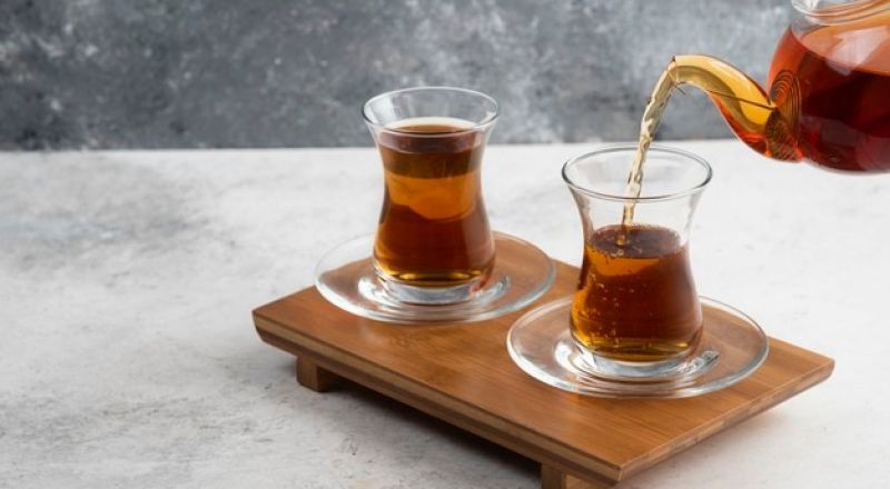 لماذا لا ينصح بشرب الشاي الحار؟