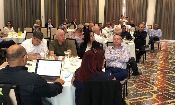 اللجنة القطرية والطواقم المهنية يستعرضون الخطة الاقتصادية 550