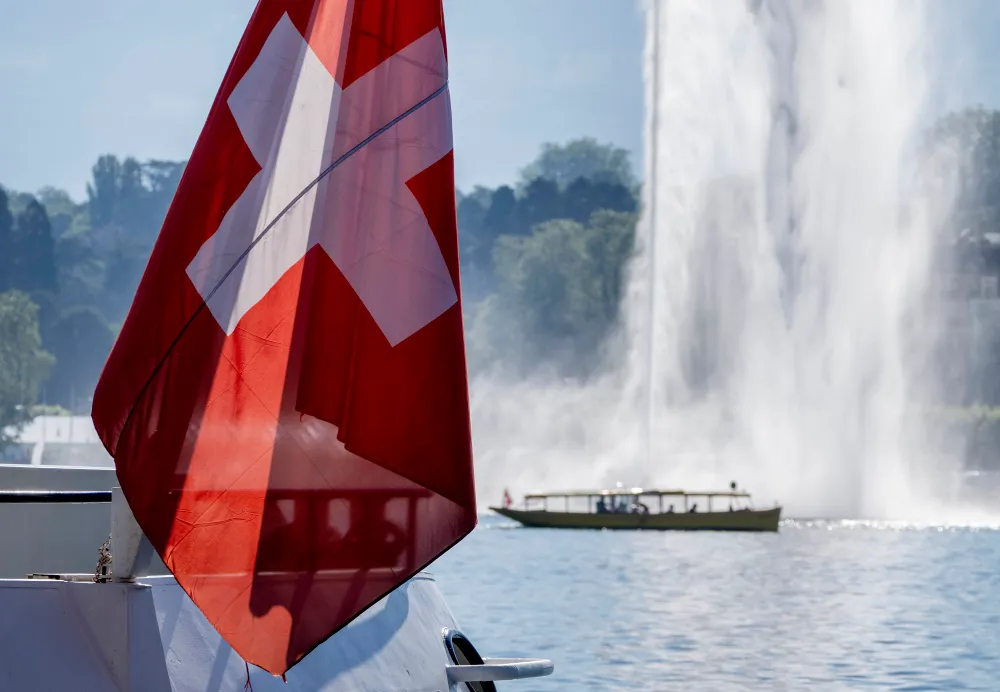 سويسرا تحظر على الإسرائيليين دخول أراضيها جراء تفشي المتحور أوميكرون