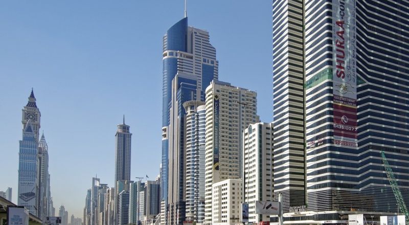 ابتداء من يوم السبت القادم الامارات أول دولة في العالم تعتمد اسبوع عمل 4 أيام ونصف