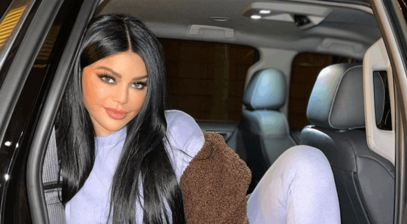 من داخل سيارتها الفارهة.. هيفا وهبي تظهر بإطلالة كاجوال والجمهور يعلق: اجمل امرأة بالعالم