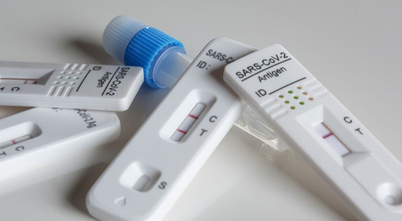 فقط 30% من طلاب المدارس ابلغوا عن نتائج فحوصات الكورونا