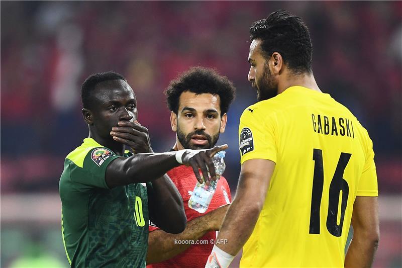 ماني: صلاح وجه لي سؤالا بعد العودة إلى ليفربول