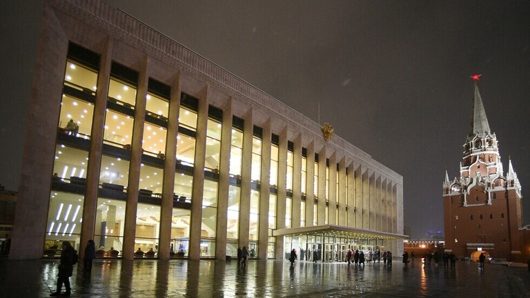 الكرملين: روسيا لم تبادر بمهاجمة أحد أبدا ولا تريد حتى التحدث عن الحرب