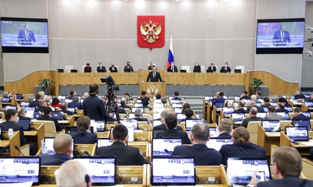 الاتحاد الأوروبيّ يفرض عقوبات على مسؤولين وشركات ومشرّعين روس