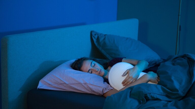 وسادتك قد تكون مصدر قلقك الليلي.. فمتى يجب تبديلها؟