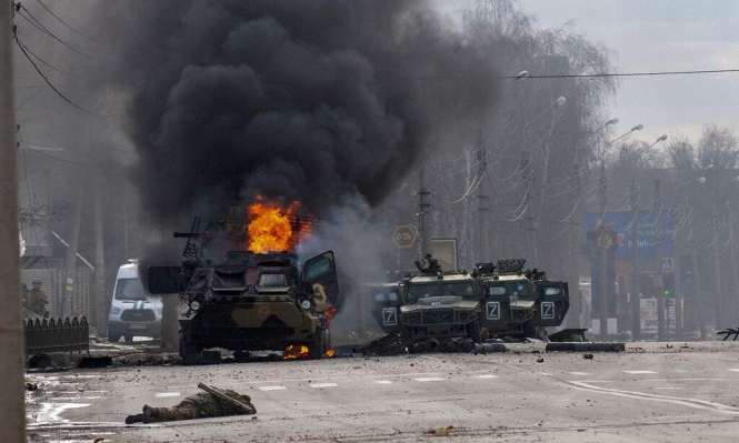 القوات الروسية تحاصر كييف ومعارك ضاربة بسومي