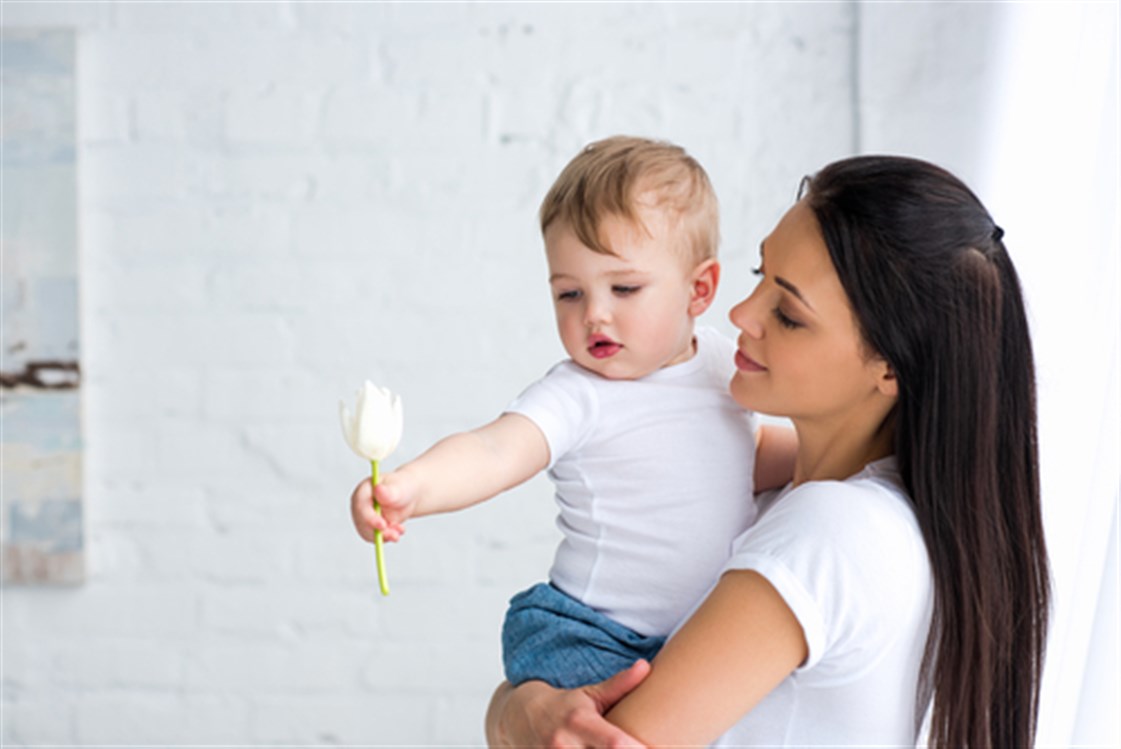 اطفال جبلنا- كيف يجب أن تكون ملابس الرضيع خلال فصل الربيع؟