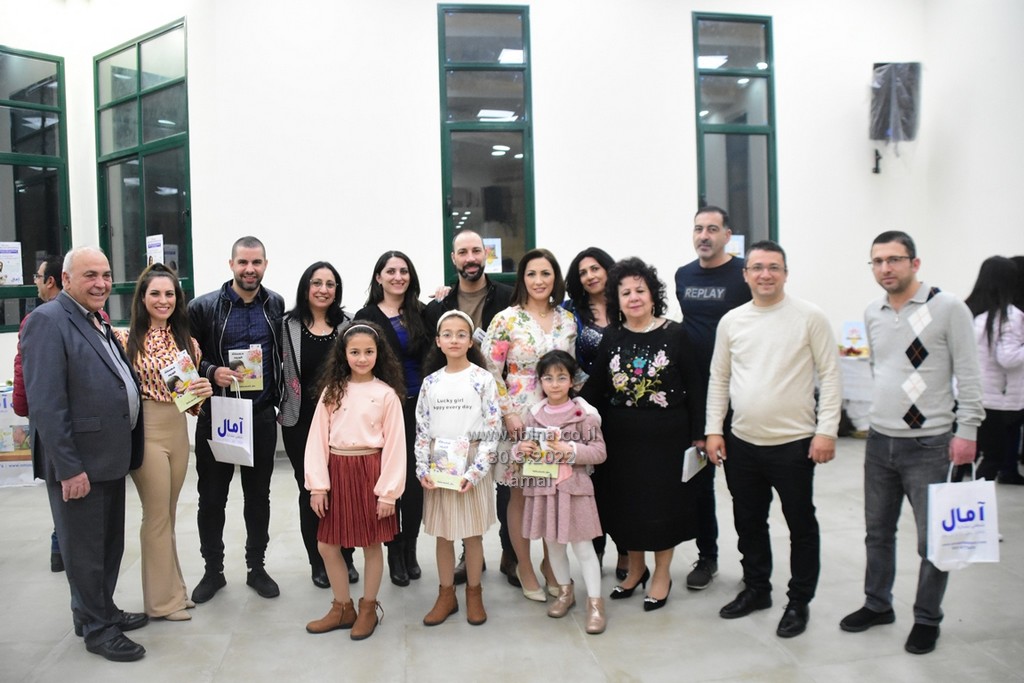 بحفاوة وابتهاج, الكاتبة المبدعة آمال شعبي بشارة من ترشيحا تًدر كتابها السادس للأطفال (همسات الورود)-صور وفيديو