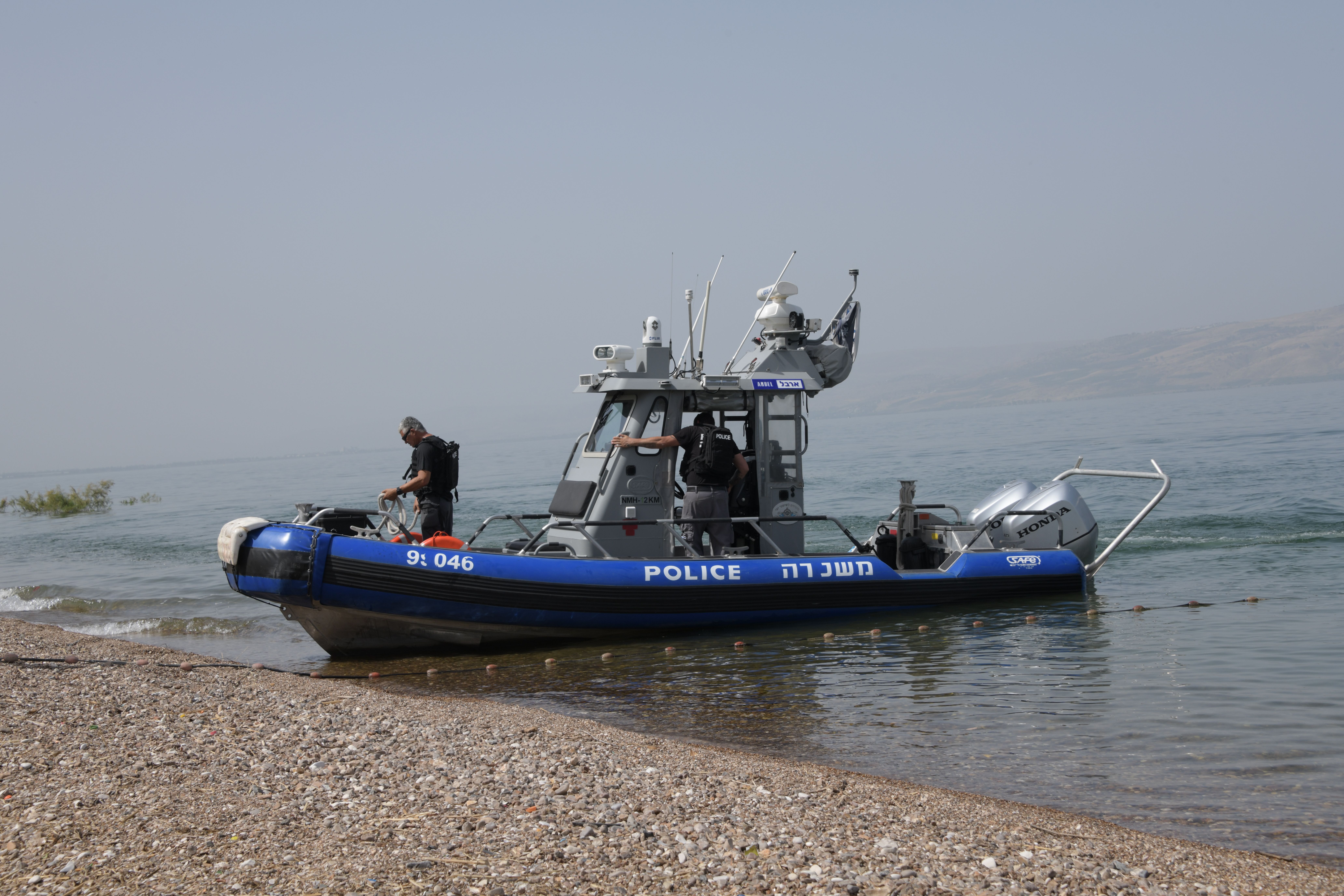 شرطة اسرائيل تتأهب لأفتتاح موسم السباحة وارتفاع منسوب المياه في بحيرة طبريا