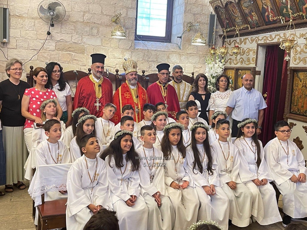 معليا تحتفل بعيد العنصرة والمناولة الاحتفالية التقليدية