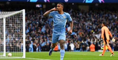 جيسوس يخضع للكشف الطبي في آرسنال