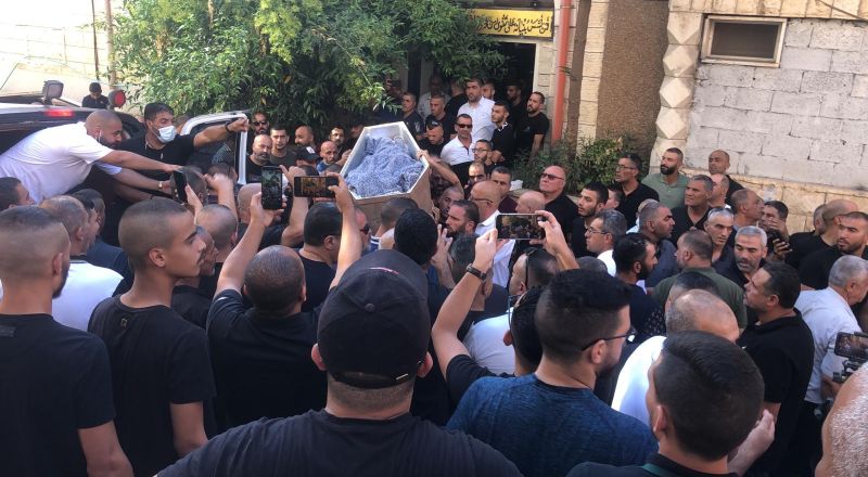 بمشاركه جماهير غفيرة، تشييع جثمان الغريق رائد محاميد وسط اجواء من الحزن