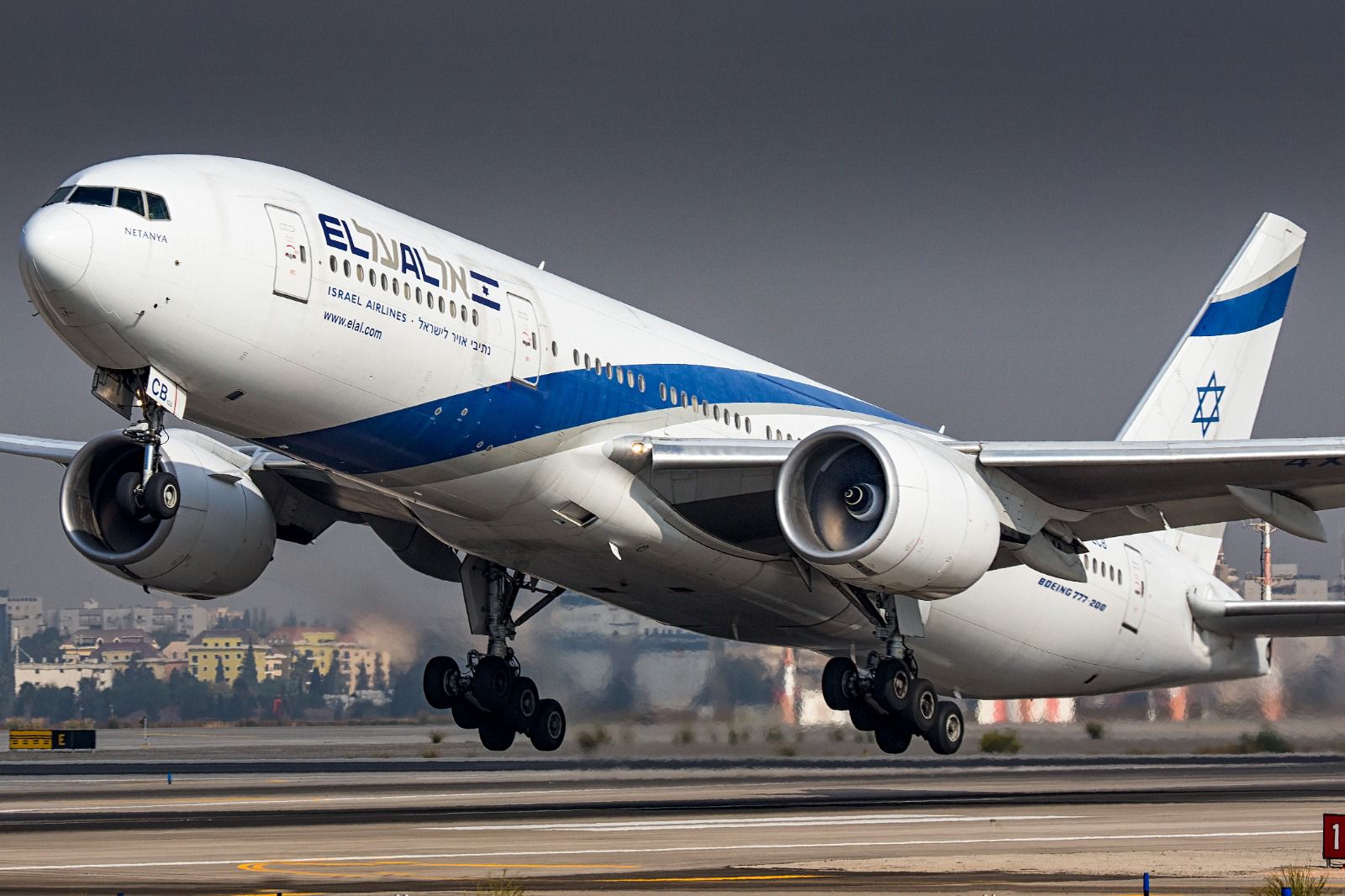 إل عال تطلق صفحة مخصصة لرحلات مباشرة في تواريخ محددة لمجموعة من الوجهات بسعر يصل إلى 299 دولارًا