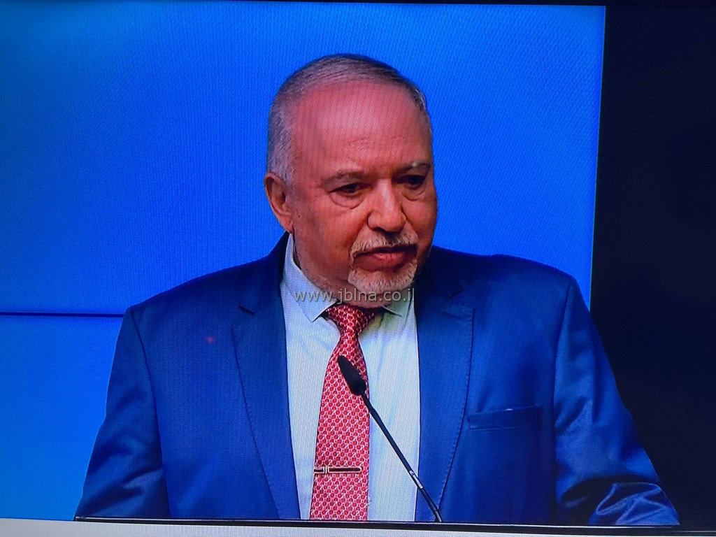  ليبرمان يهدد باللجوء للمحكمة لمنع الاضراب