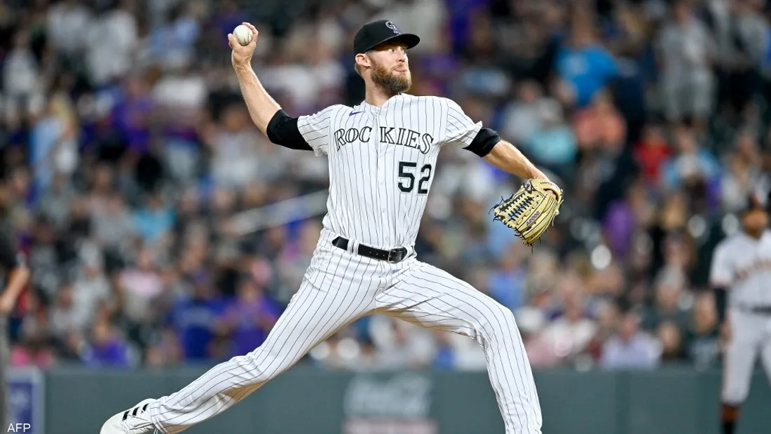 أزاحت قميص مارادونا.. بطاقة بيسبول بأكثر من 10 ملايين دولار