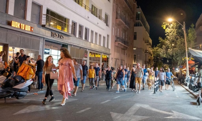 عدد سكان إسرائيل 9.593 مليون نسمة واليهود 74% بينهم