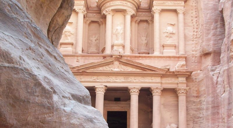 ارتفاع أعداد زوار البترا 193% الشهر الماضي