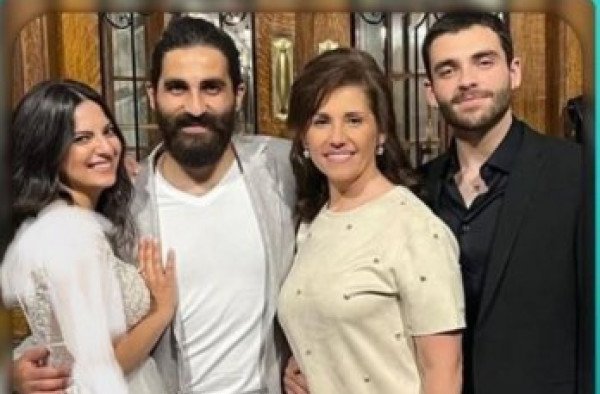 بعد غياب.. يارا صبري تطل بحفل زفاف إبنها وهكذا أصبح شكلها