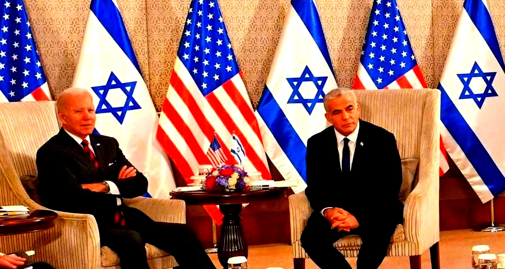 بايدن يهنئ لابيد باتفاق ترسيم الحدود البحرية مع لبنان: أنت تصنع التاريخ