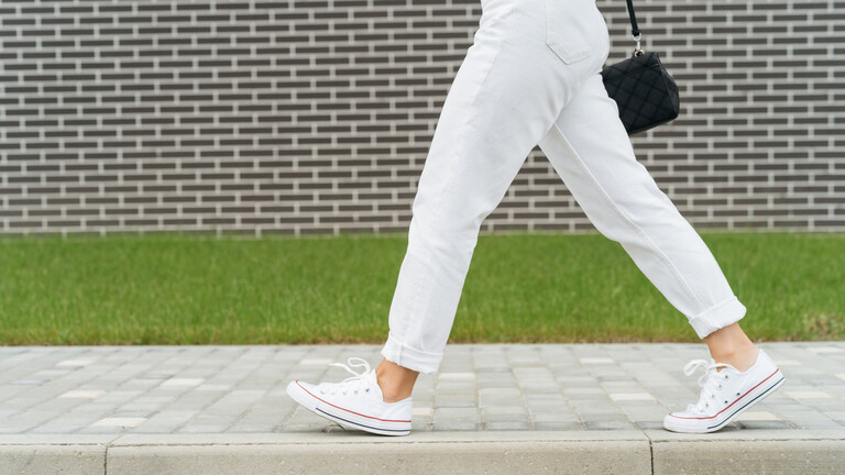 دراسة تحدد عدد الخطوات التي نحتاجها يوميا لدرء خطر أمراض شائعة ومنع زيادة الوزن