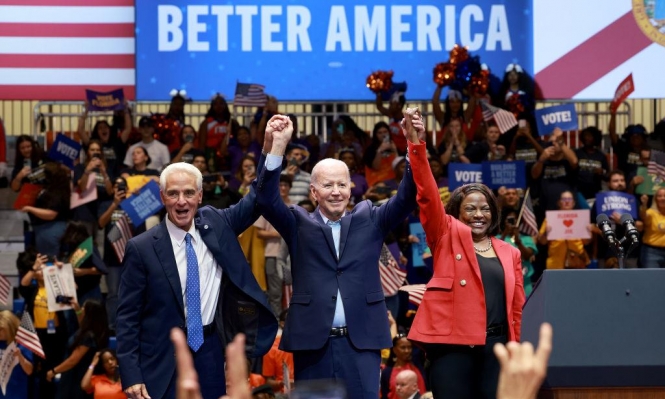 بايدن يتقدم في حملته الانتخابية محاولا إنقاذ الديمقراطيين