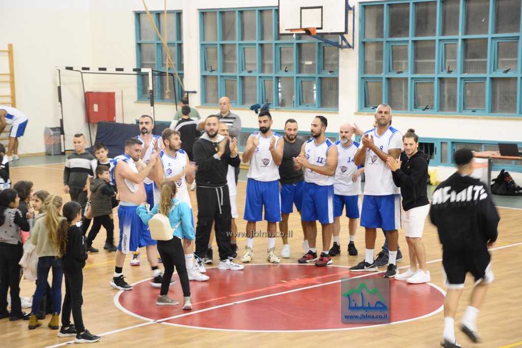 صور وفيديو- فوز مدوي بأيادي ذهبية لهبوعيل معليا المتجدد في بريمييرا الدرجة الثانية, 106-73 على يزراعئيل جورن